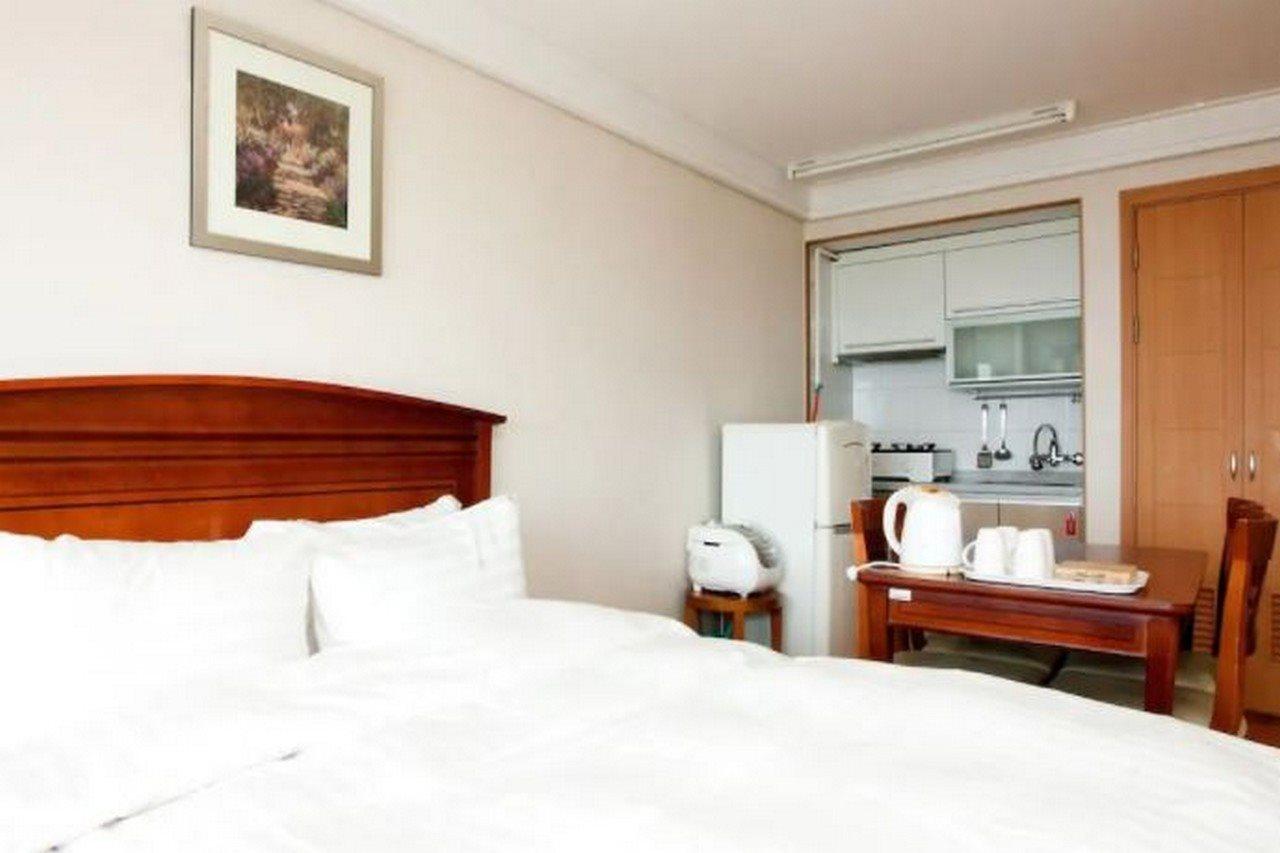 Delpino Hotel Sokcho Exterior photo