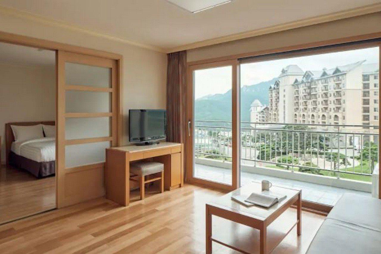 Delpino Hotel Sokcho Exterior photo