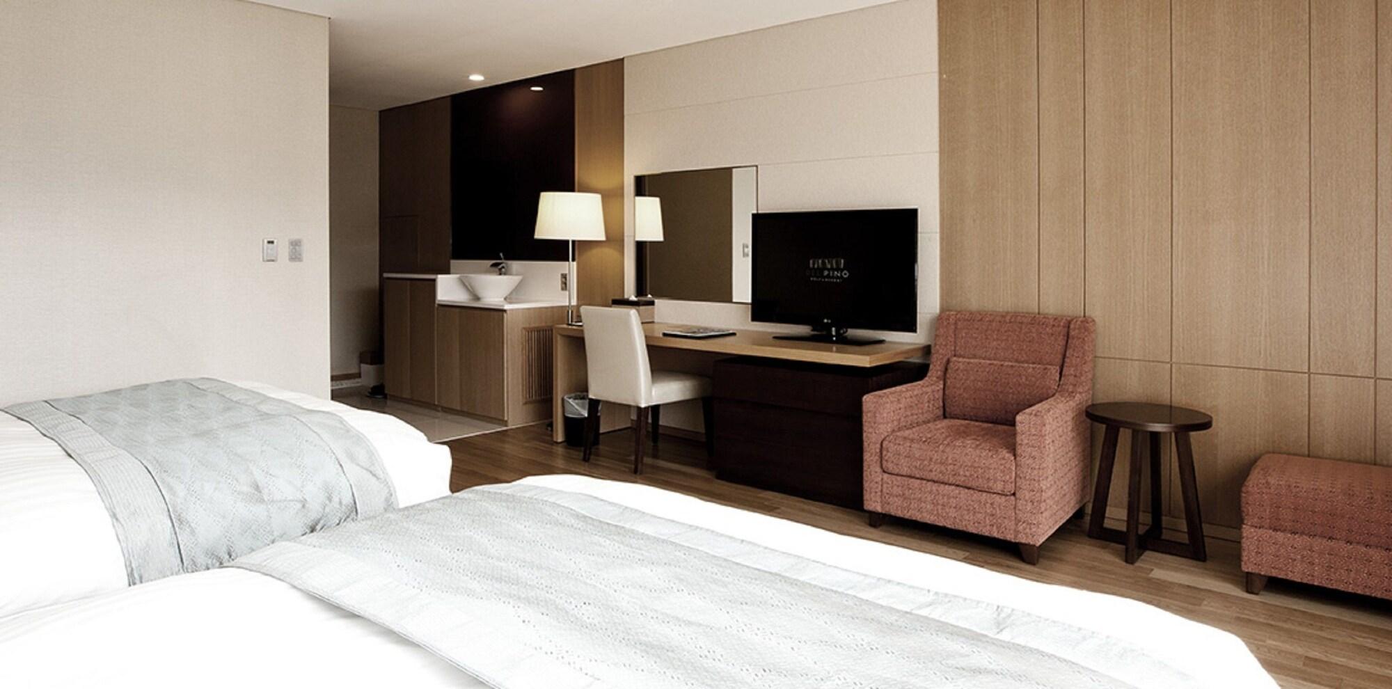 Delpino Hotel Sokcho Exterior photo