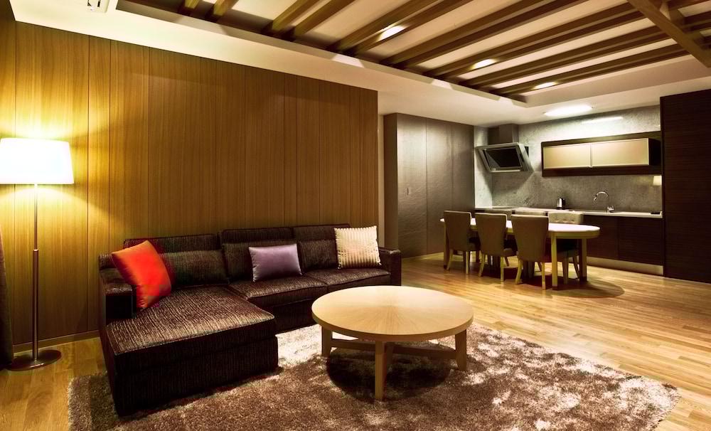Delpino Hotel Sokcho Exterior photo