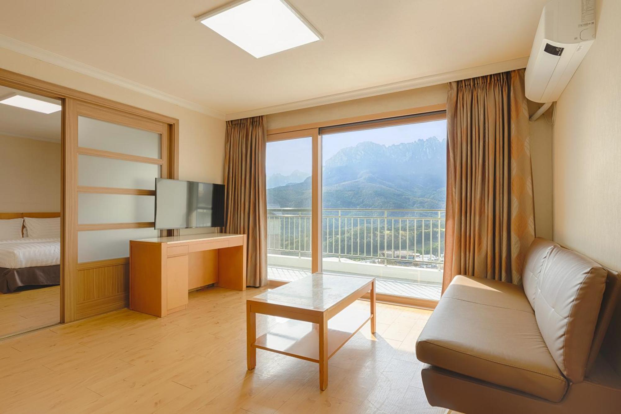 Delpino Hotel Sokcho Room photo